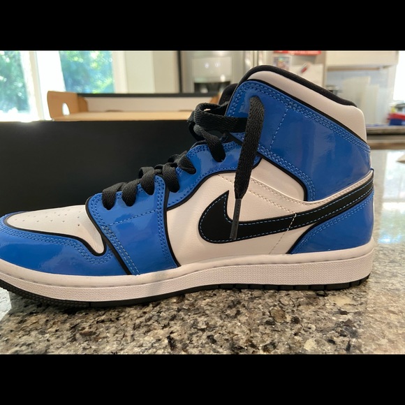 Jordan 1 SE Signal blue size 8.5 with box - Picture 3 of 6